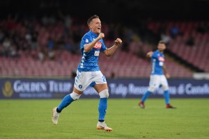 Naples - Mercato : Le PSG a une ouverture pour Piotr Zielinski